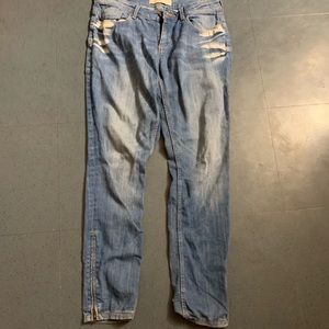 Light blue distressed jeans